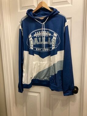 Dallas Graphic Blue Hoodie pullover NWOT size XXL